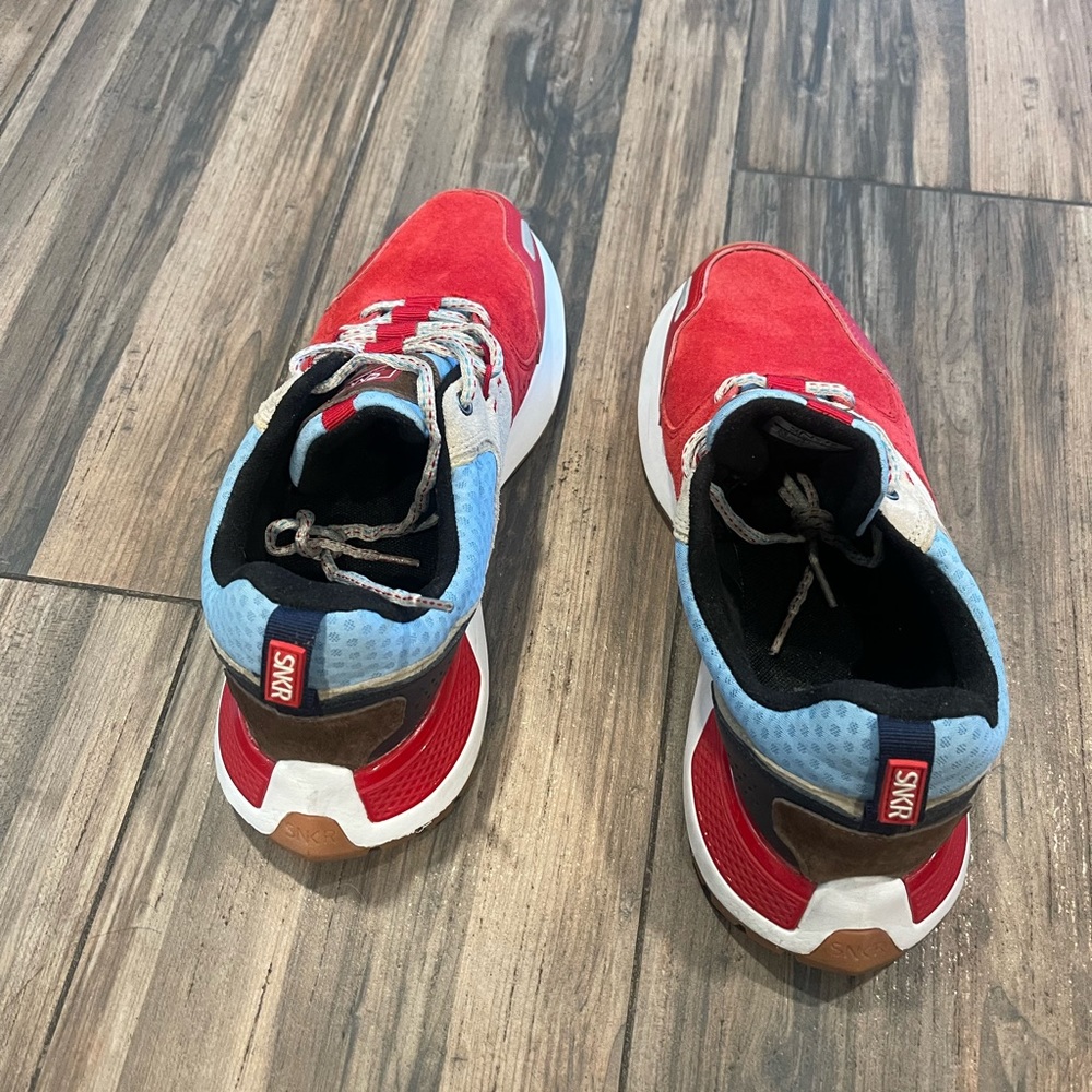 SNKR proyect shoes men’s size 9.5
